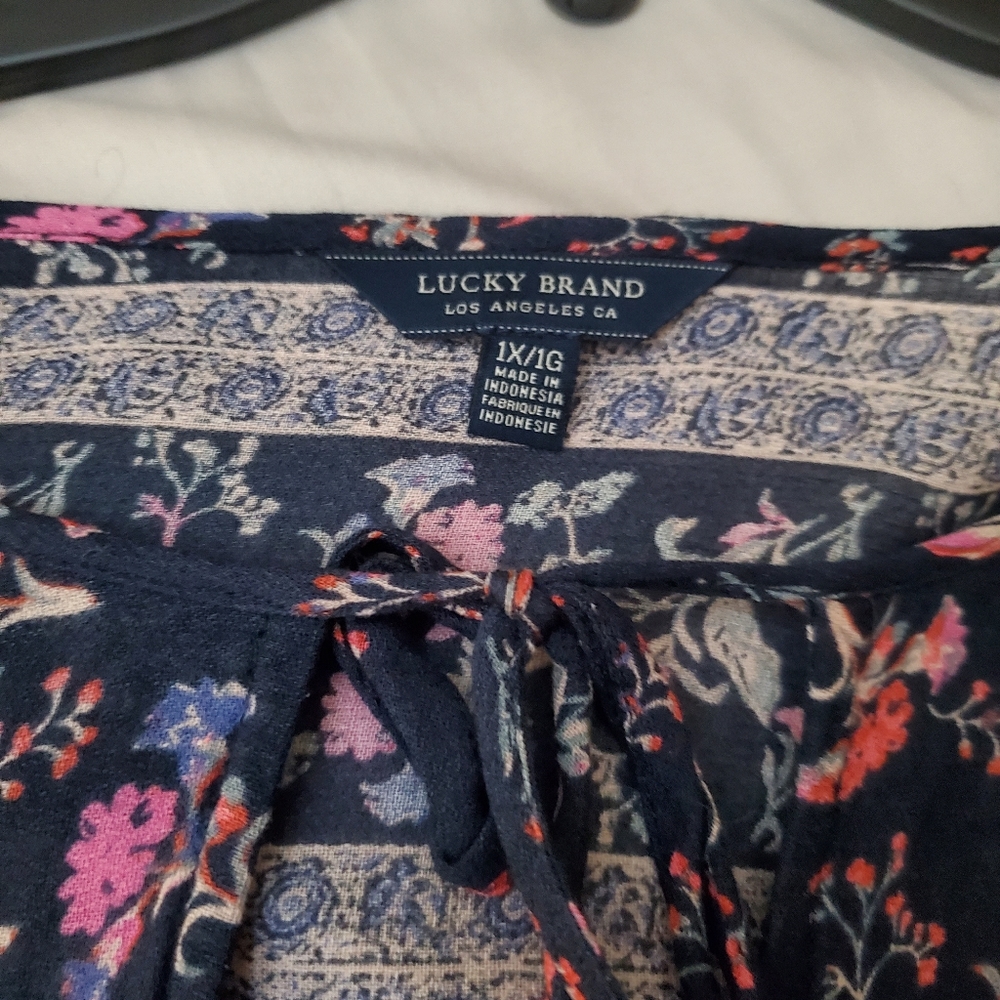 Luckybrand 1X shirt